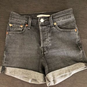 Levi’s washed black wedgie shorts.